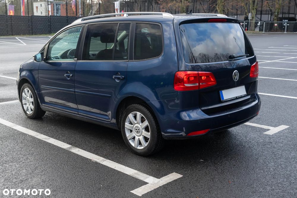Volkswagen Touran 2.0 TDI DPF MATCH - 4