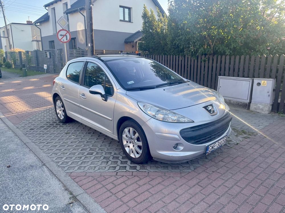 Peugeot 207 HDi FAP 90 (Blue Lion) Tendance - 1