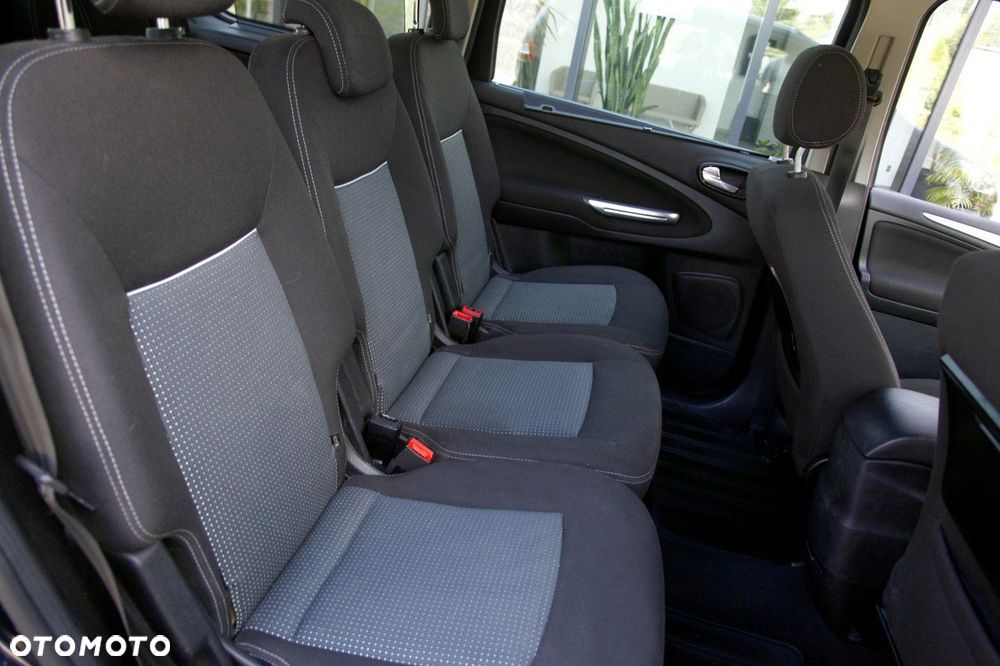Ford Galaxy - 13