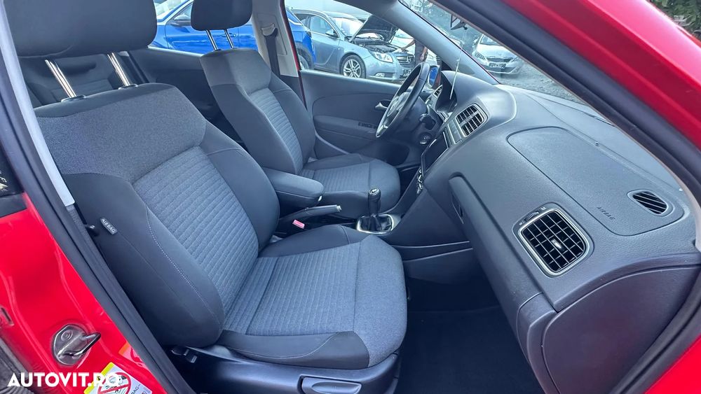 Volkswagen Polo 1.4 Comfortline - 24