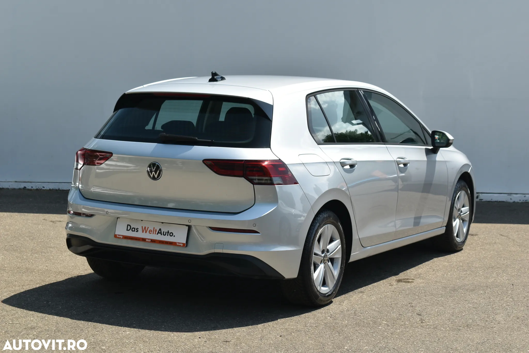 Volkswagen Golf 1.0 eTSI DSG MHEV Life - 3