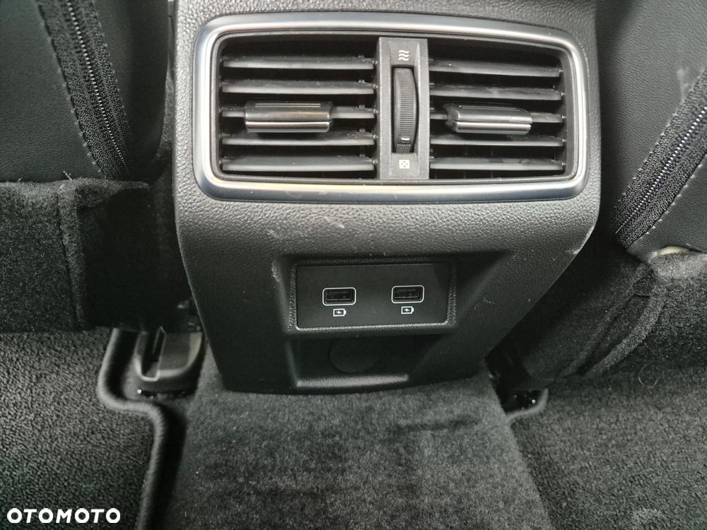 Renault Megane BLUE dCi 115 EDC LIMITED - 18