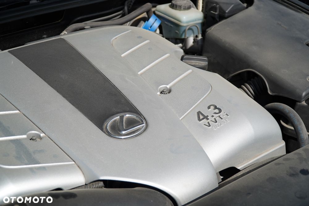 Lexus LS Standard - 24