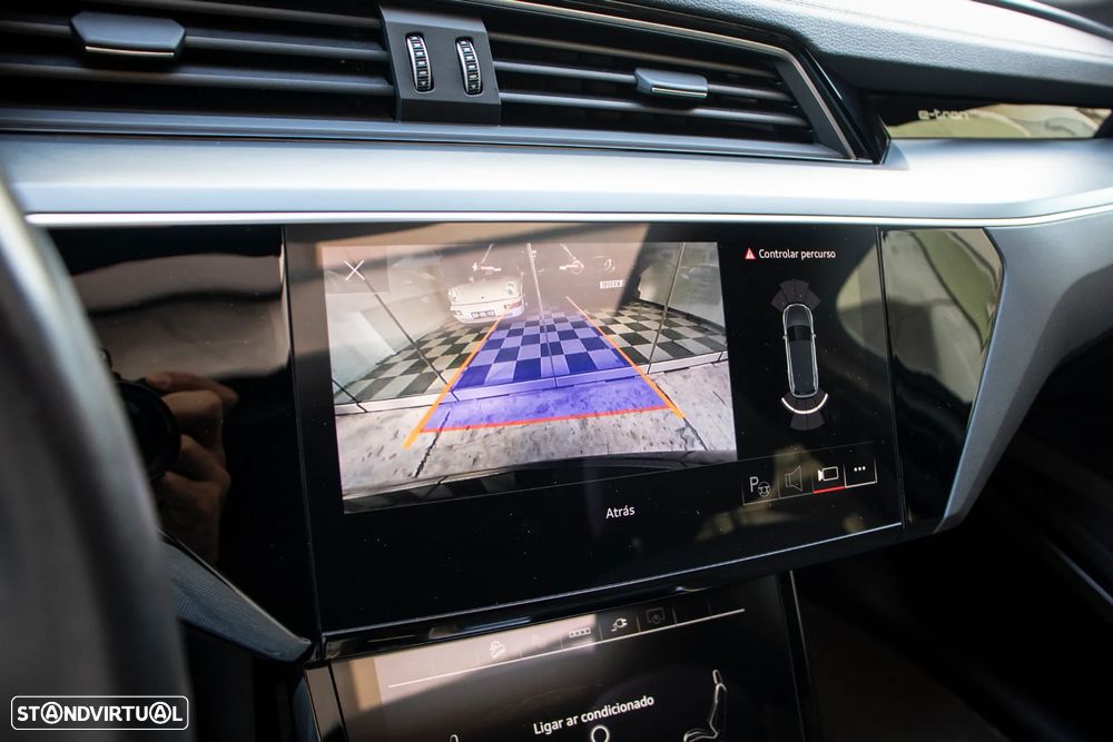 Audi e-tron 55 quattro S line - 26