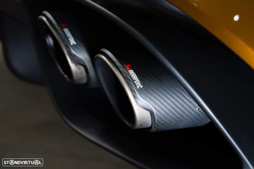 Alfa Romeo Giulia 2.9 V6 Bi-Turbo AT8 Quadrifoglio - 31