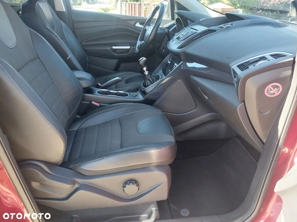 Ford Kuga - 25