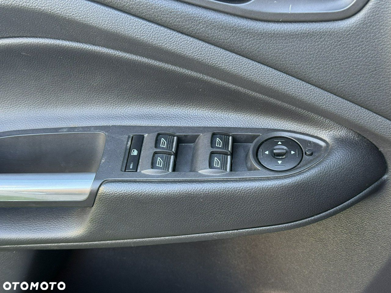 Ford Kuga - 26