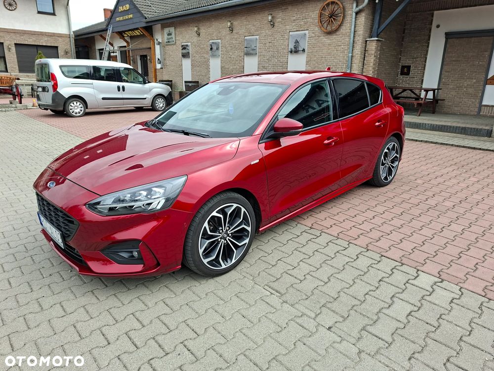 Ford Focus 1.5 EcoBoost Titanium ASS - 1