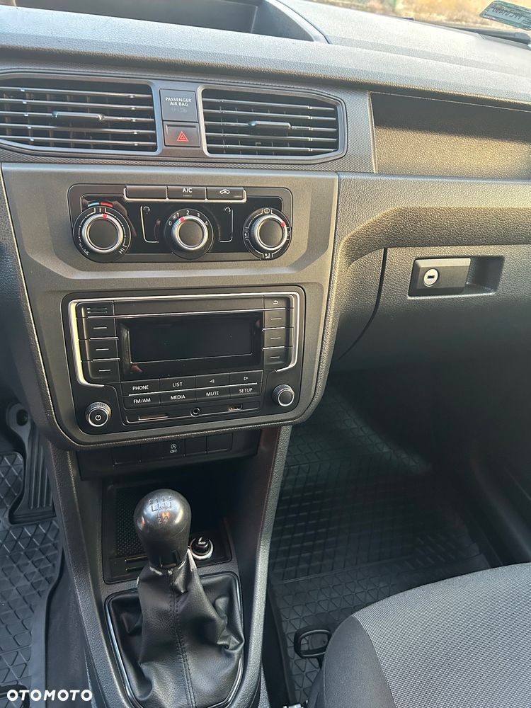 Volkswagen Caddy - 10