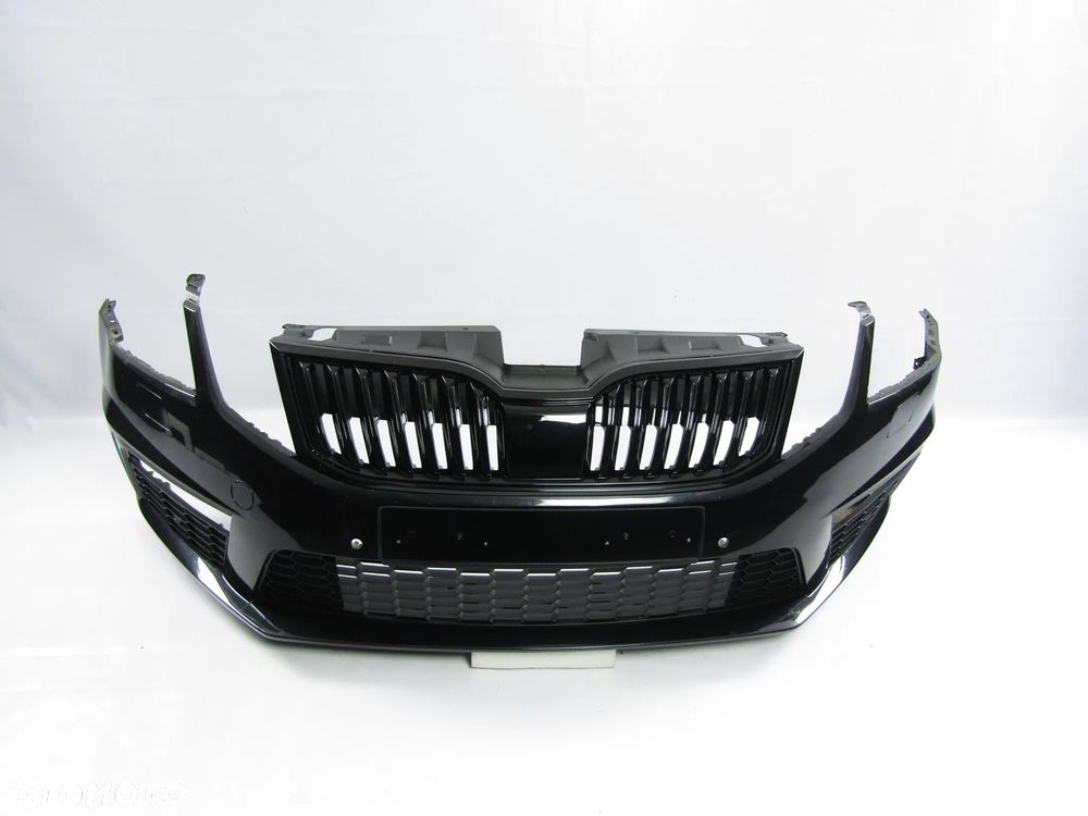 Zderzak przedni Skoda Octavia 3 RS 17 - 20 Sprysk. / Pdc-4 Lakier 9910 / LF9R - 5