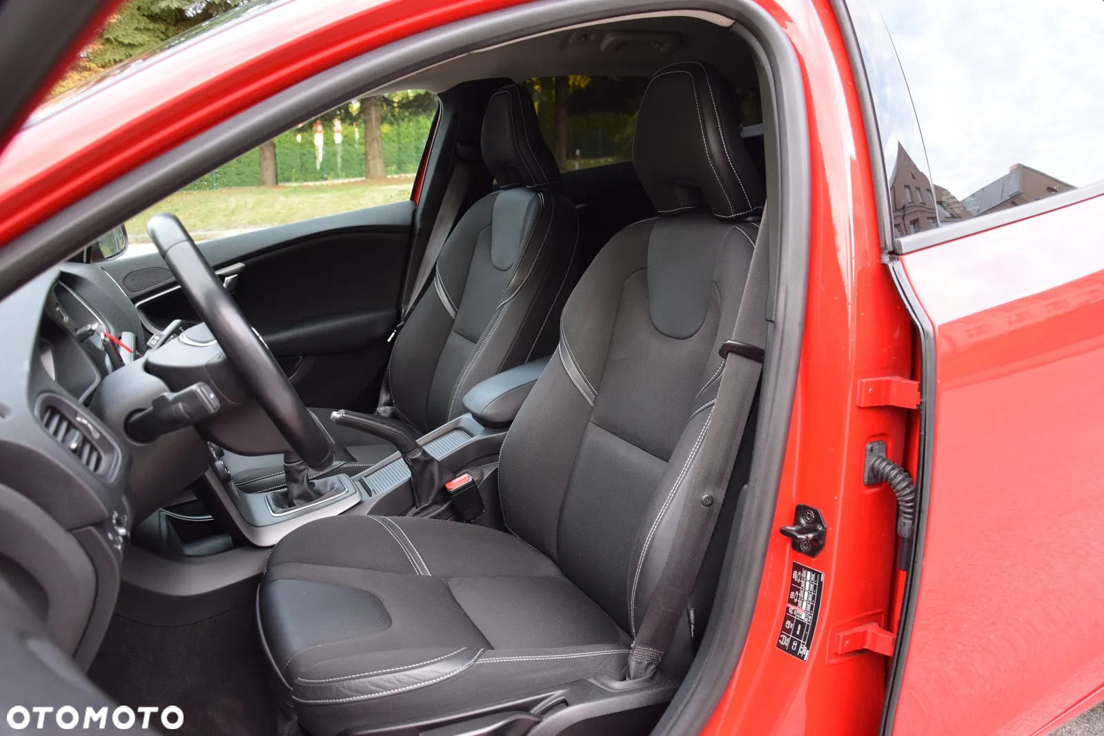 Volvo V40 D4 Momentum - 15