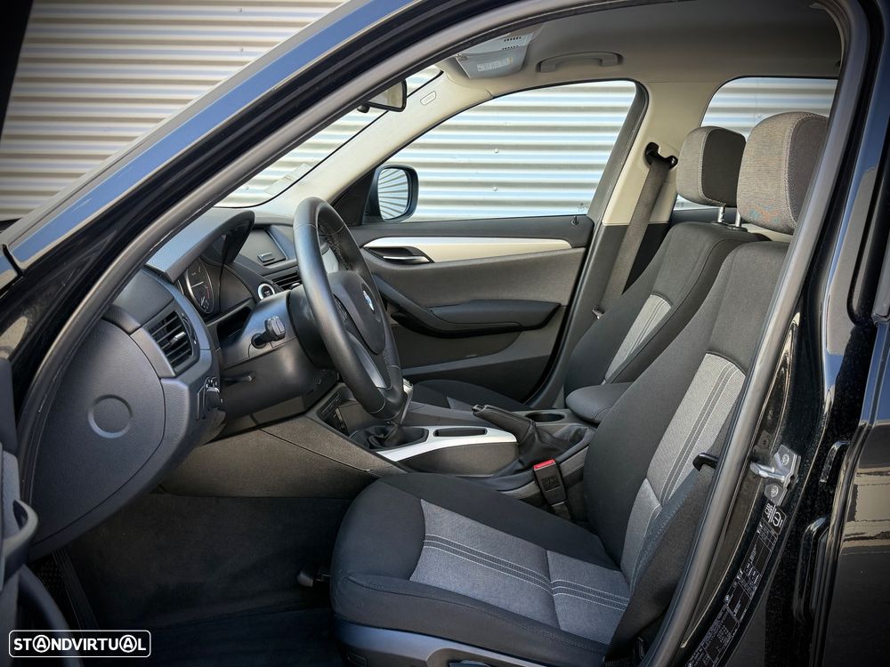 BMW X1 18 d sDrive Line Sport - 8