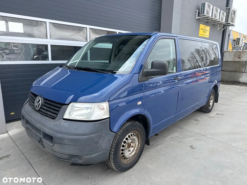 Volkswagen Caravelle - 7