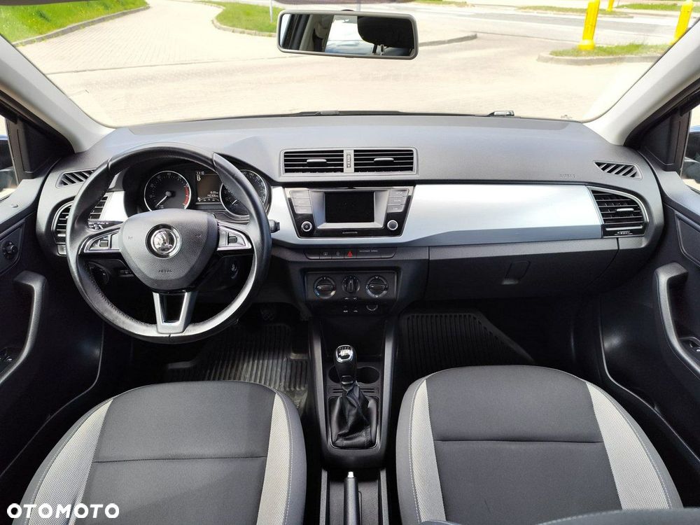 Skoda Fabia - 11
