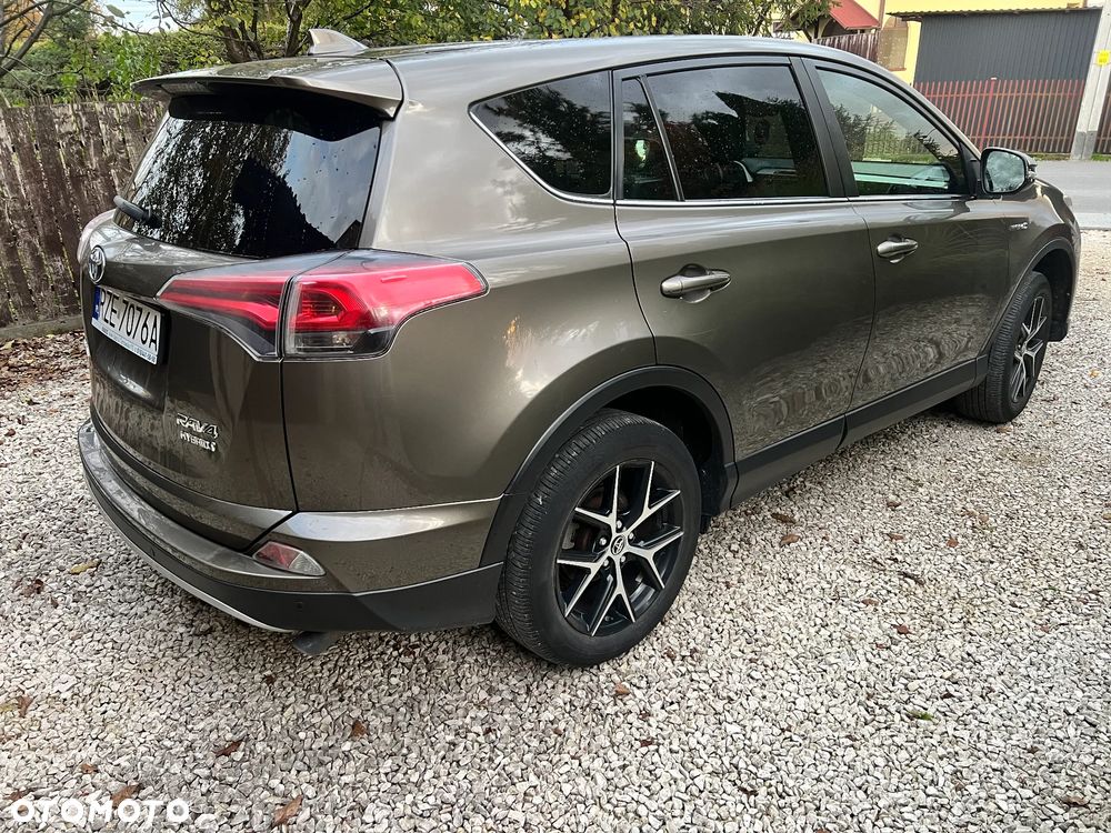 Toyota RAV4 Hybrid Selection 4x2 - 6