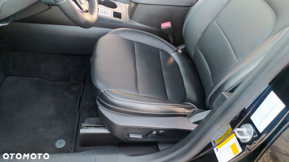 Ford Kuga 2.0 EcoBoost 4x4 Titanium - 22