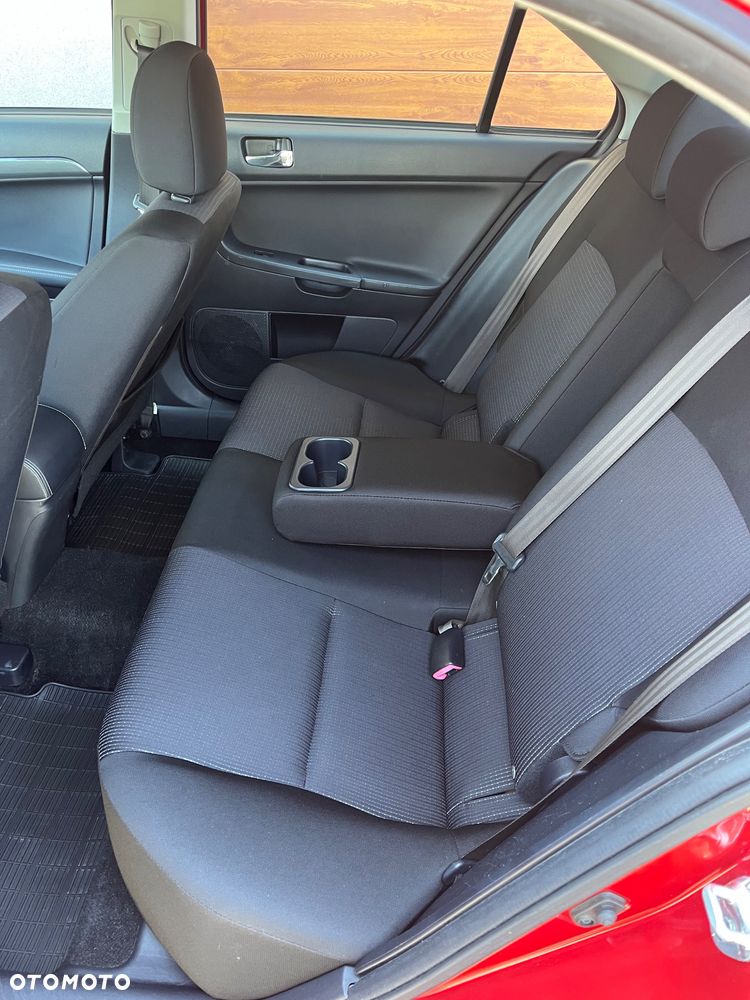 Mitsubishi Lancer - 14