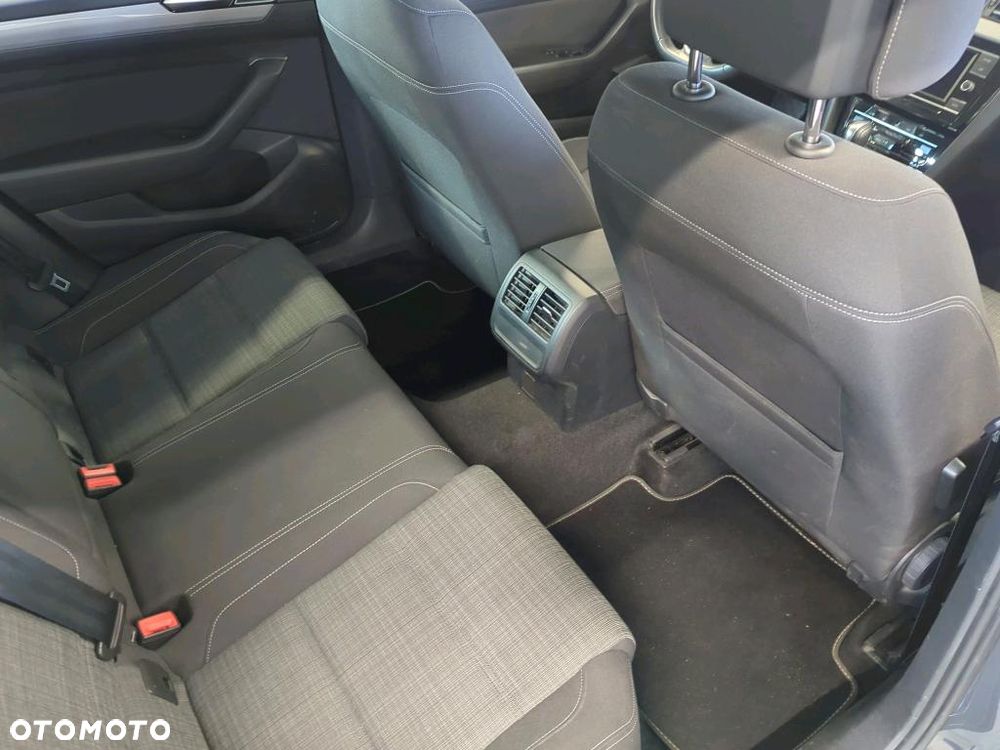 Volkswagen Passat Variant 1.5 TSI EVO Business DSG - 17