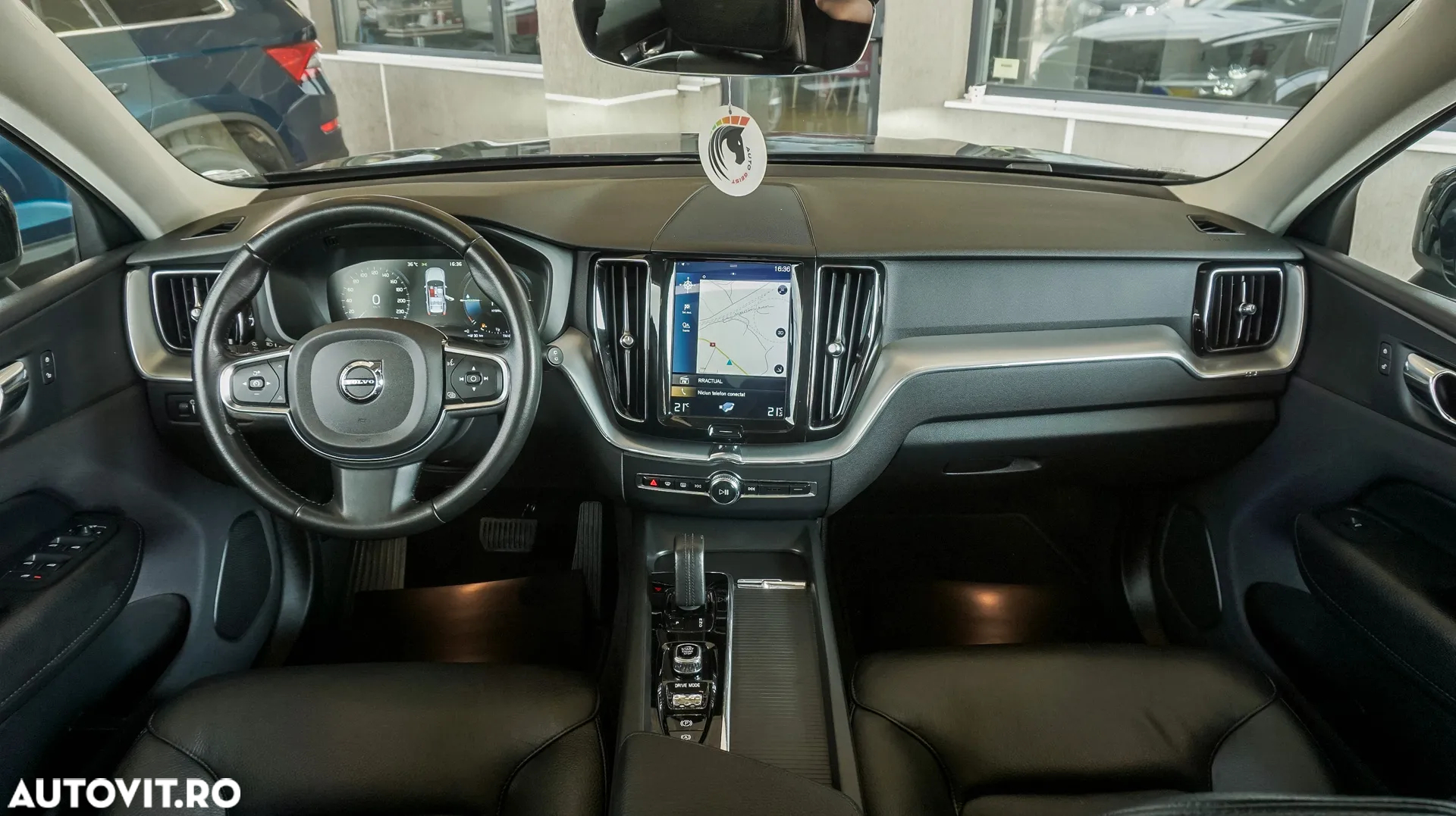 Volvo XC 60 T8 Twin Engine AWD Momentum - 9