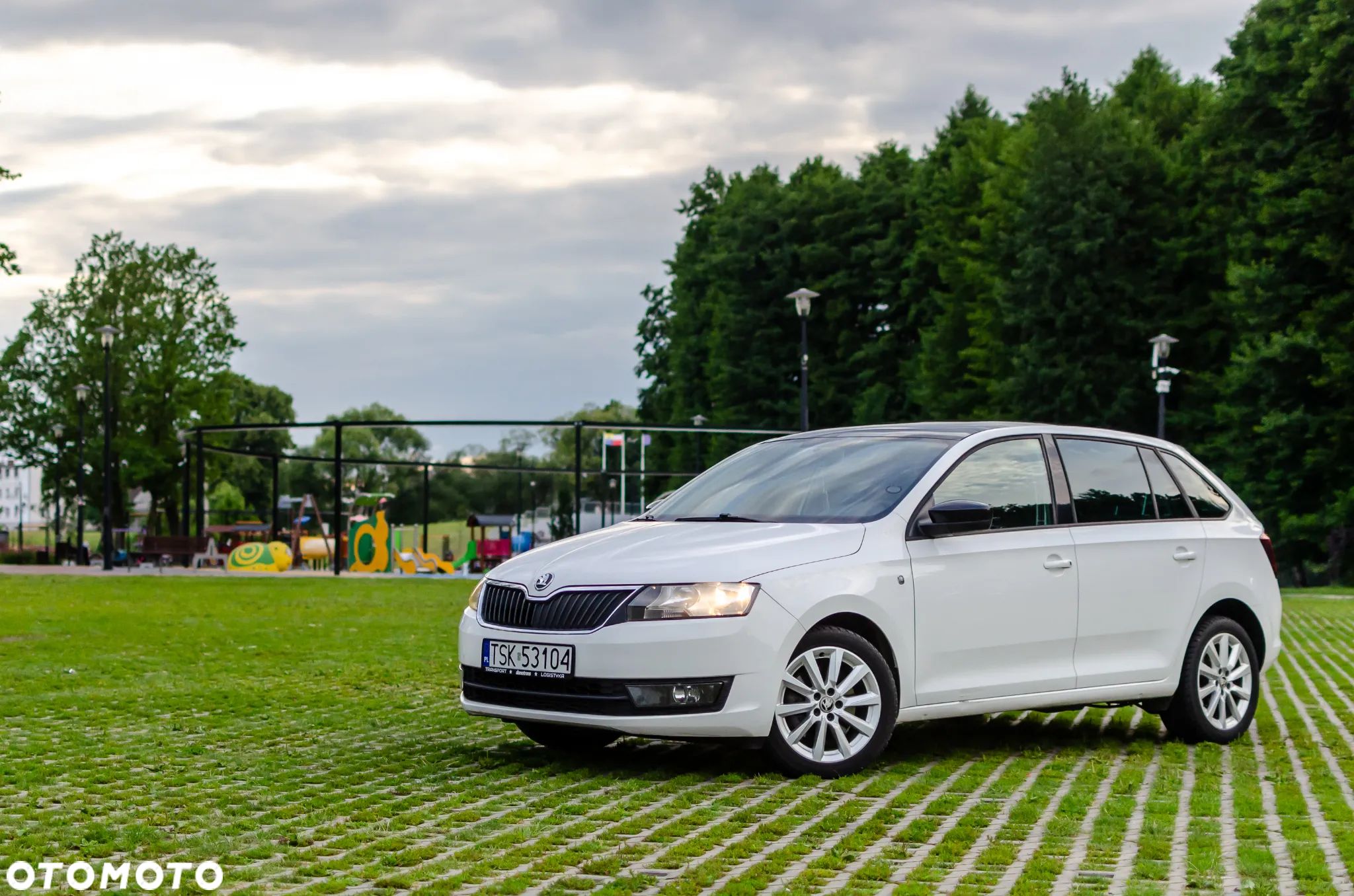 Skoda RAPID Spb 1.6 TDI DPF Ambition - 1