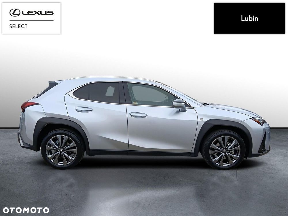 Lexus UX 300h F Sport Design - 7