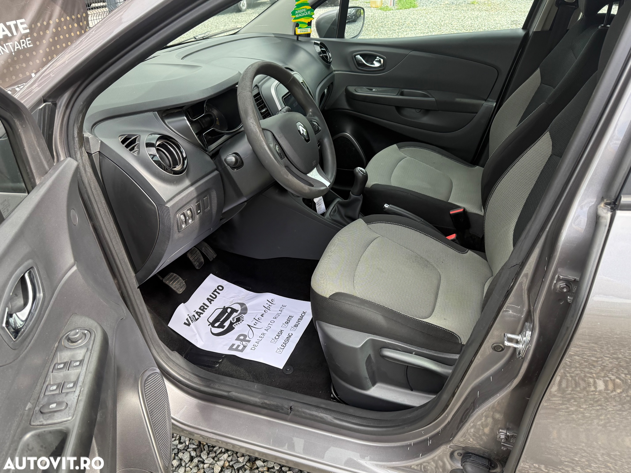 Renault Captur TCe 100 Zen - 15