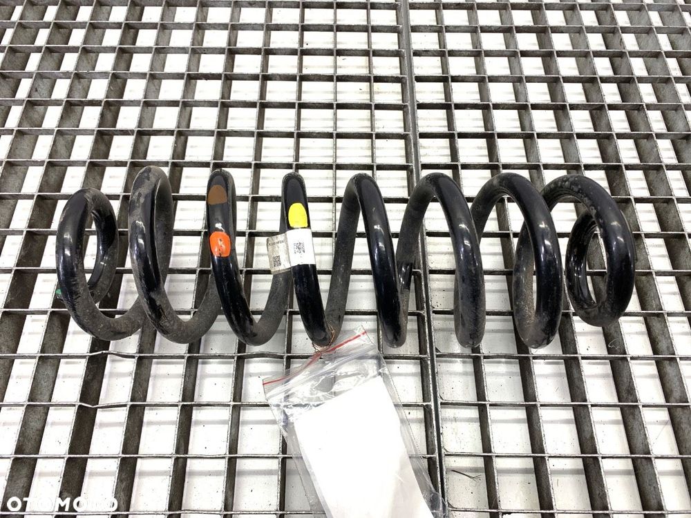 SPRĘŻYNA TYŁ  HYUNDAI KONA II (SX2) 2022 - EV 150 kW [204 KM] elektryczny 2023 - - 1