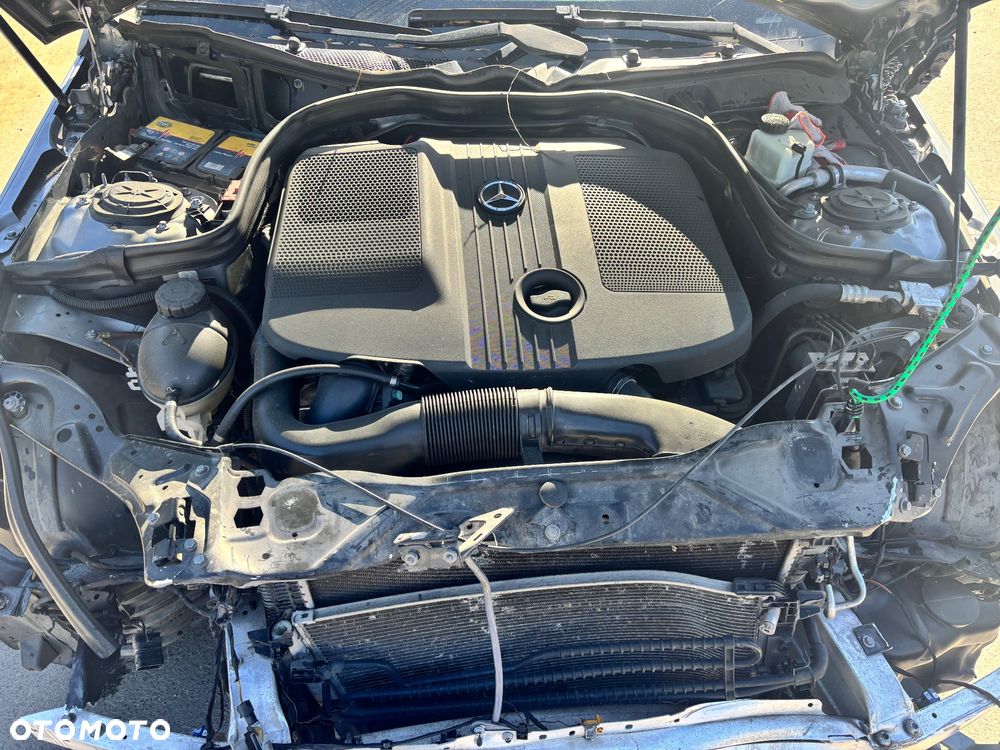 Mercedes-Benz Klasa E 250 CDI DPF BlueEFFICIENCY Automatik Elegance - 11