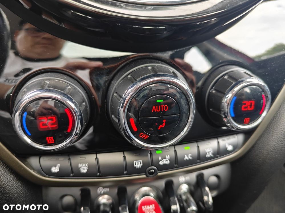 MINI Countryman Cooper All4 Essential Trim - 18