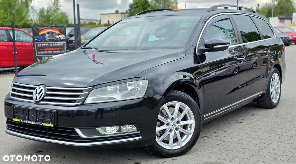 Volkswagen Passat - 1