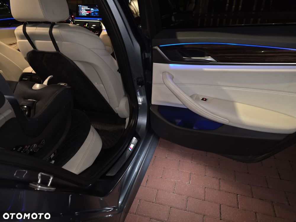 BMW Seria 5 520d xDrive mHEV M Sport sport - 16