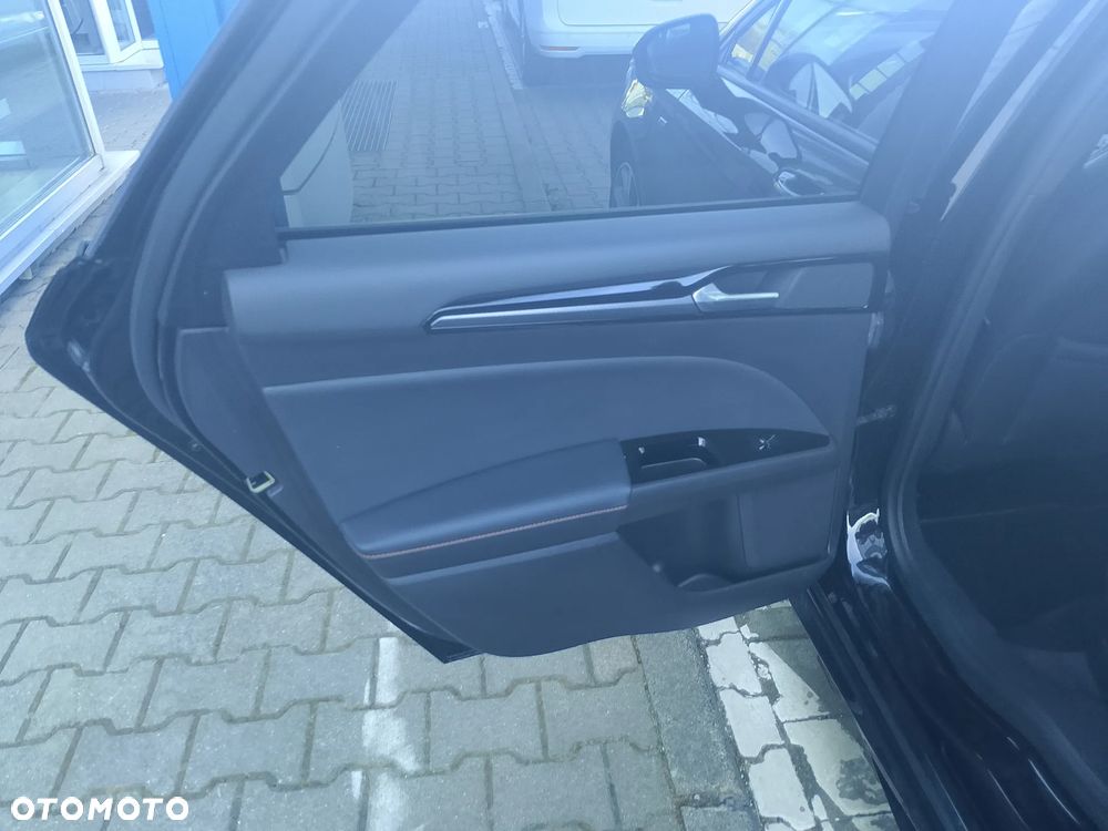 Ford Mondeo - 15