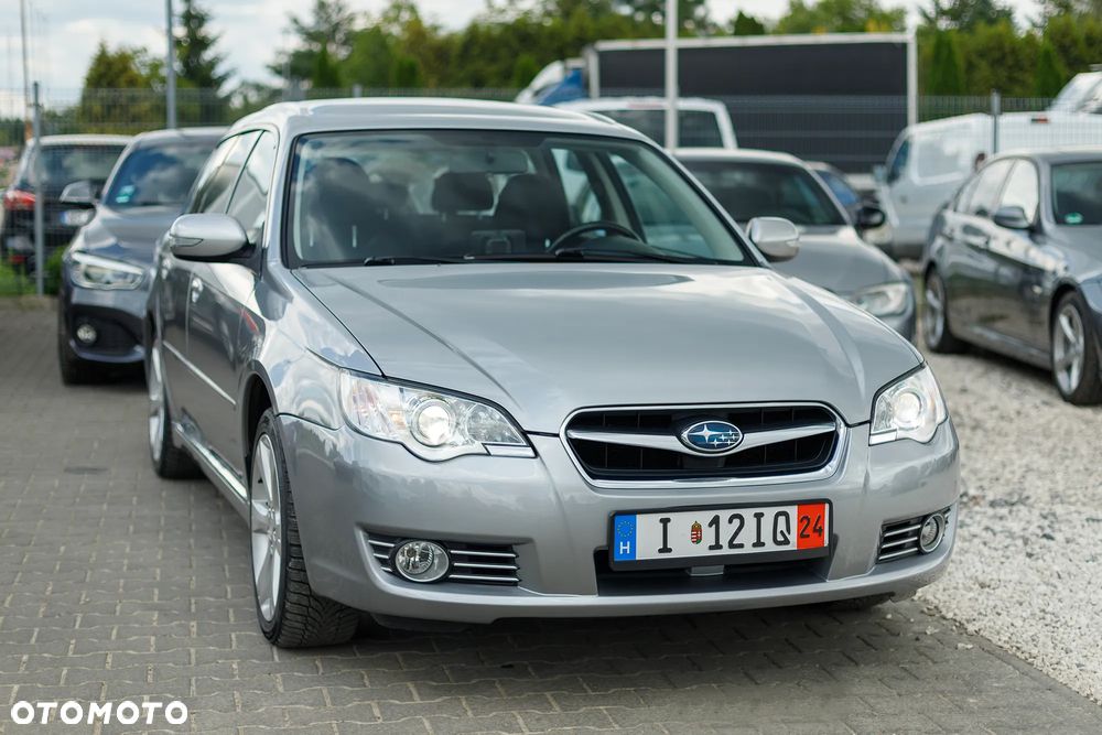 Subaru Legacy Kombi 3.0R Automatik - 11