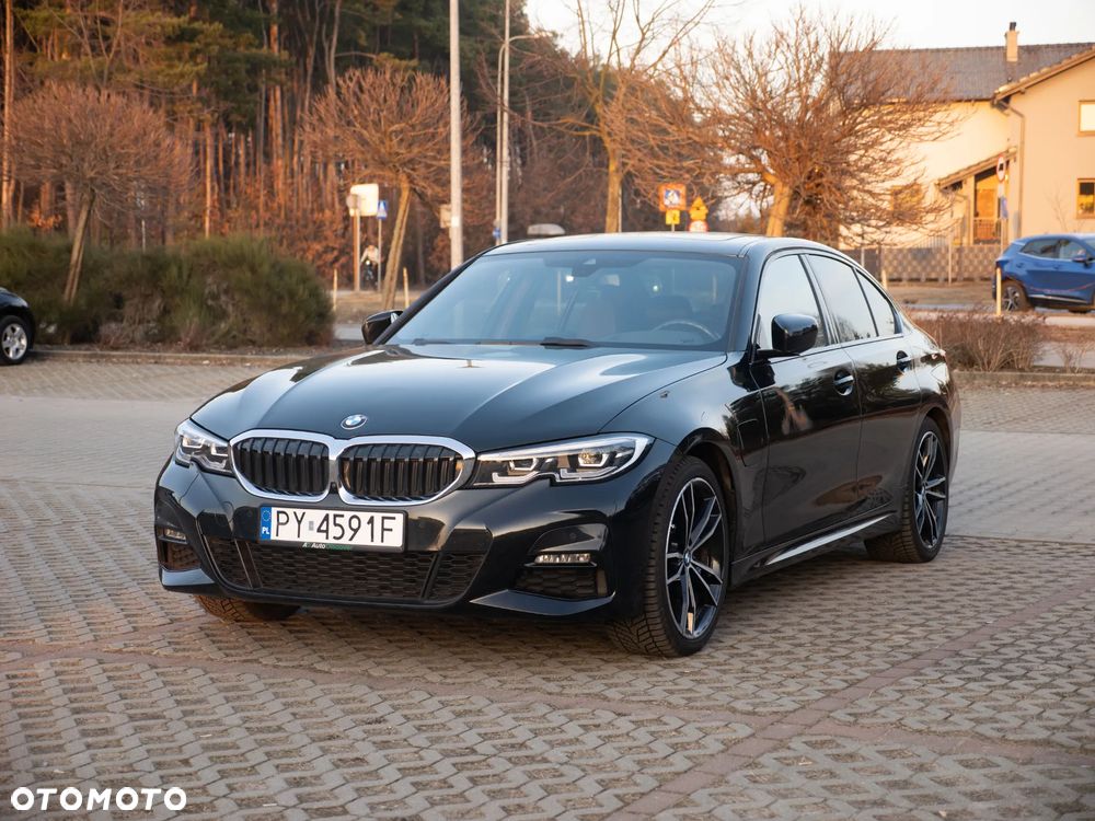BMW Seria 3 330e M Sport - 1
