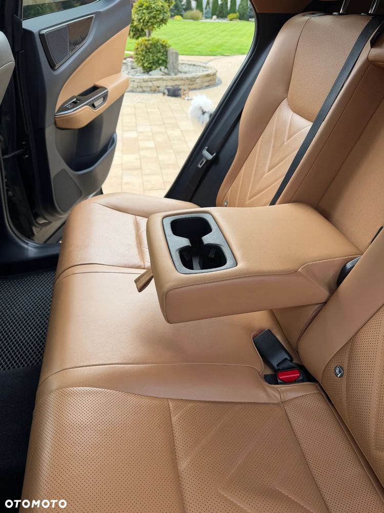 Lexus NX - 11