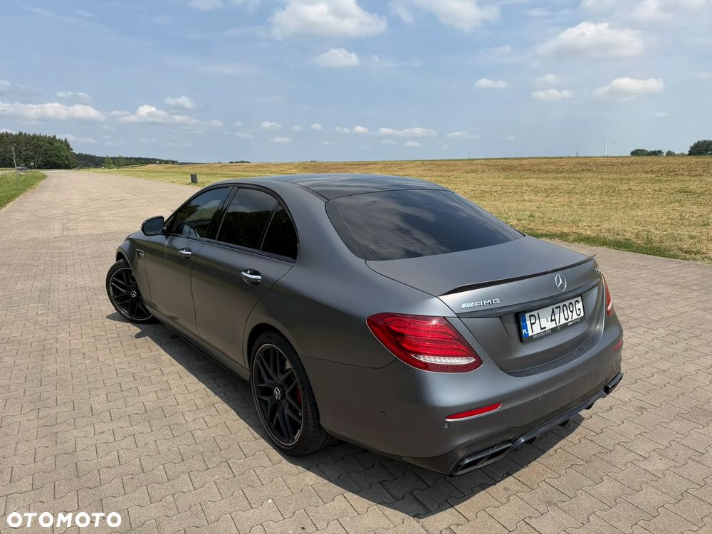 Mercedes-Benz Klasa E AMG 63 S 4Matic+ AMG Speedshift MCT-9G - 4