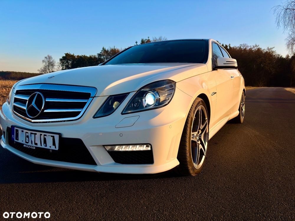 Mercedes-Benz Klasa E 63 AMG - 21