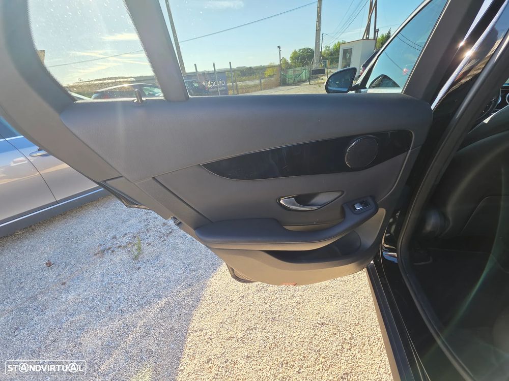 Mercedes-Benz GLC 300 - 19