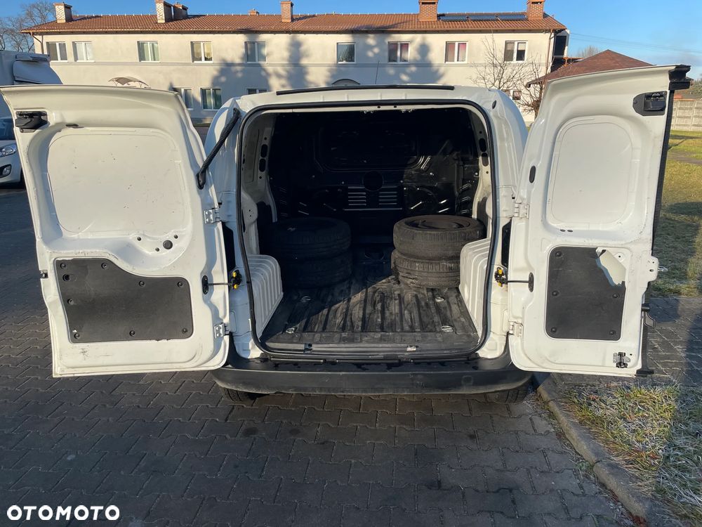 Fiat Fiorino 1.4 Easy - 13