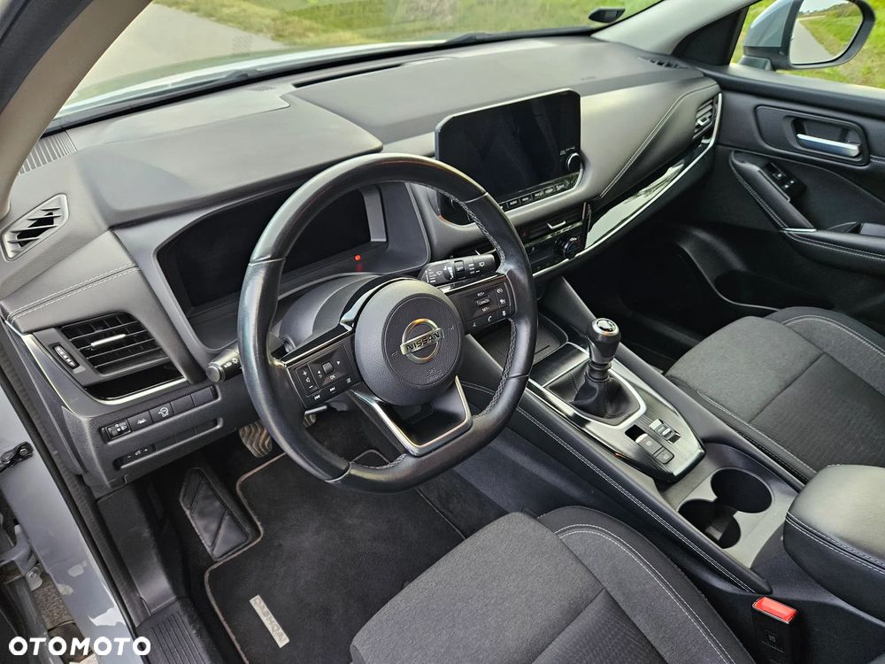 Nissan Qashqai 1.3 DIG-T N-CONNECTA - 24
