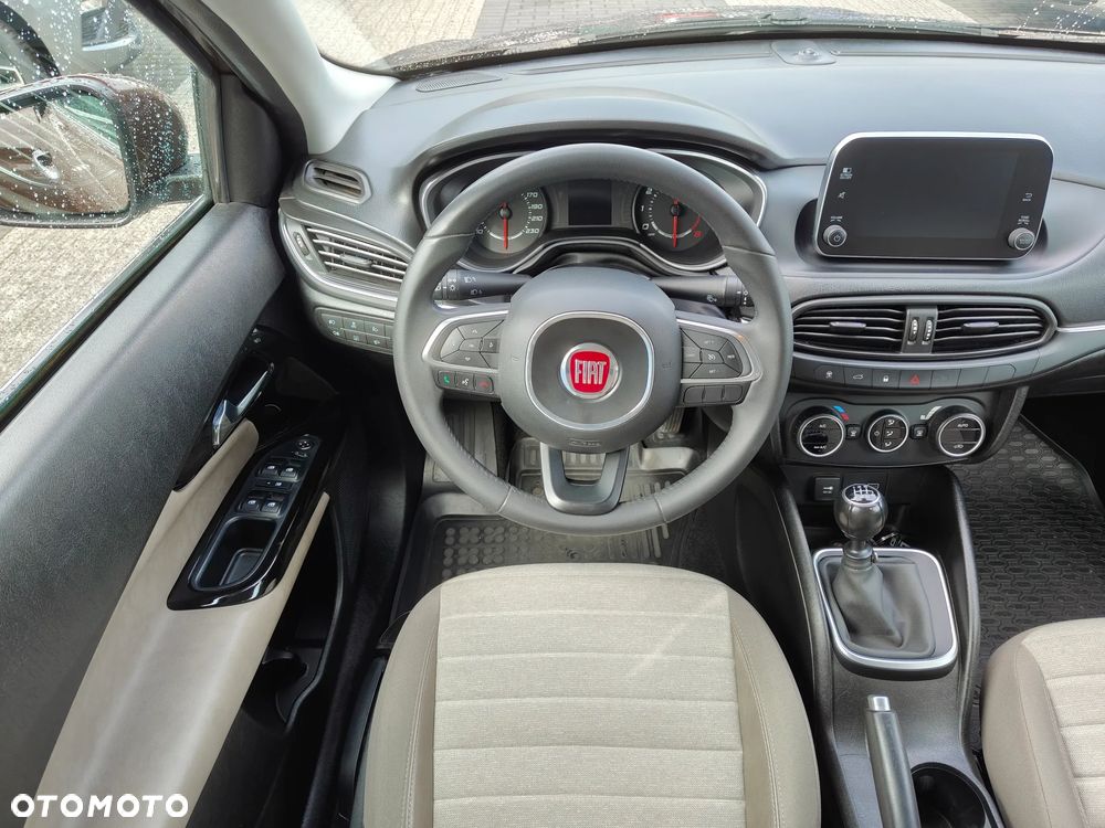 Fiat Tipo 1.4 16v Lounge EU6d - 12