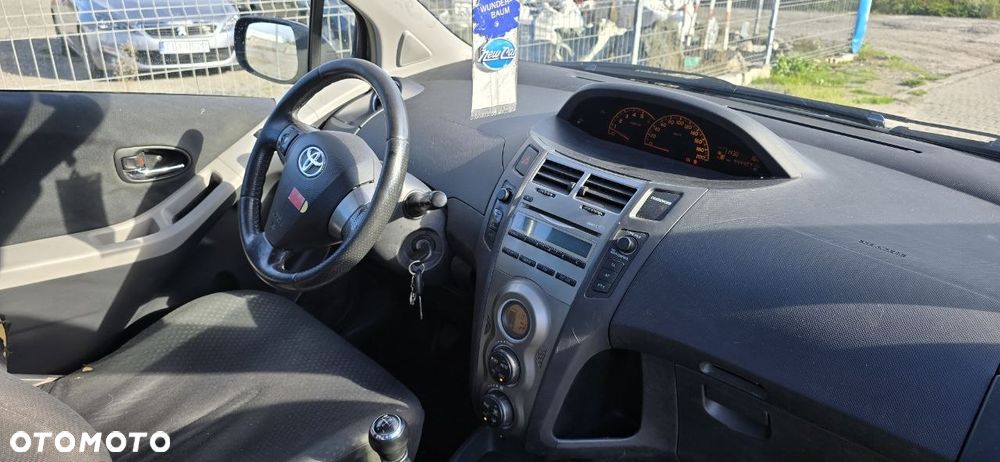 Toyota Yaris 1.4 D-4D Luna - 19