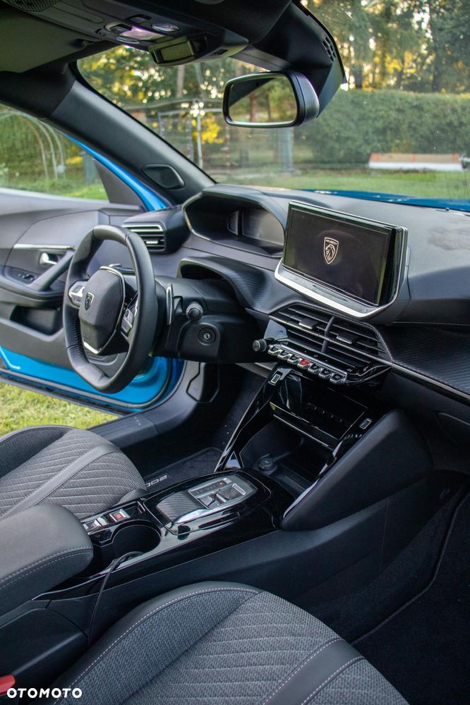 Peugeot 2008 1.2 PureTech Active S&S EAT8 - 4