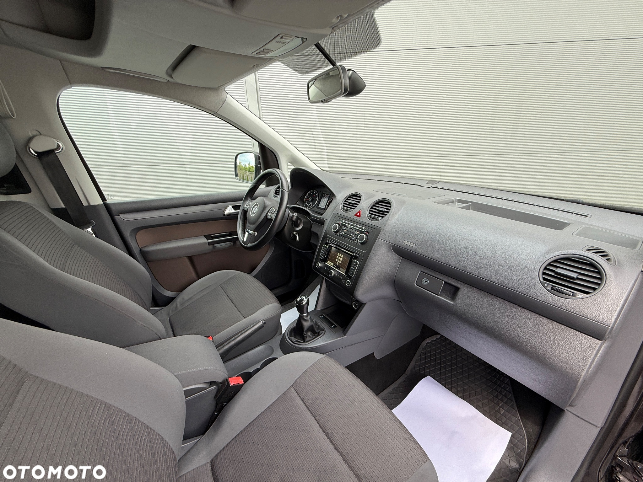 Volkswagen Caddy 1.2 (7-Si.) Edition 30 - 8