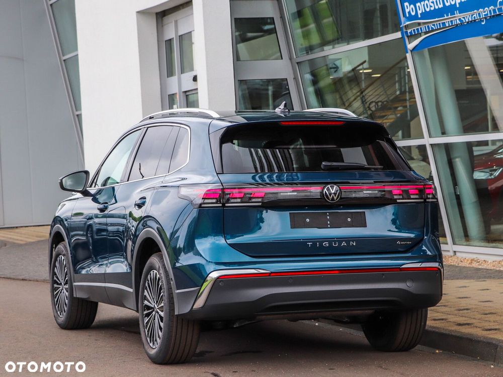 Volkswagen Tiguan - 4