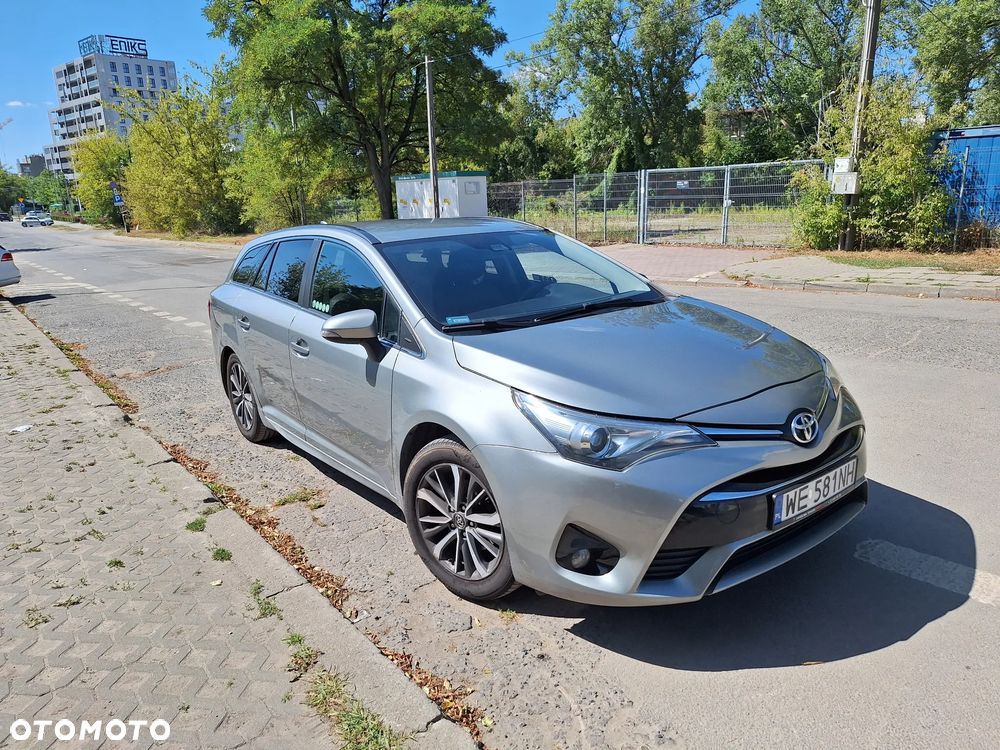 Toyota Avensis 1.8 Premium MS - 1