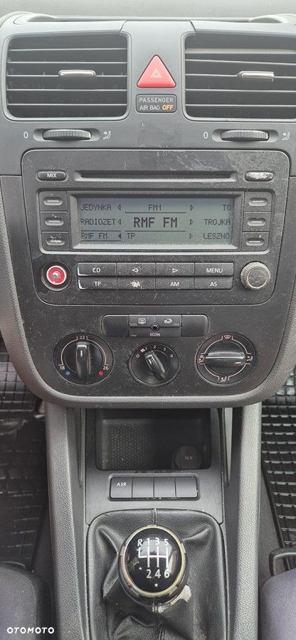 Volkswagen Golf 1.9 TDI DPF Goal - 12