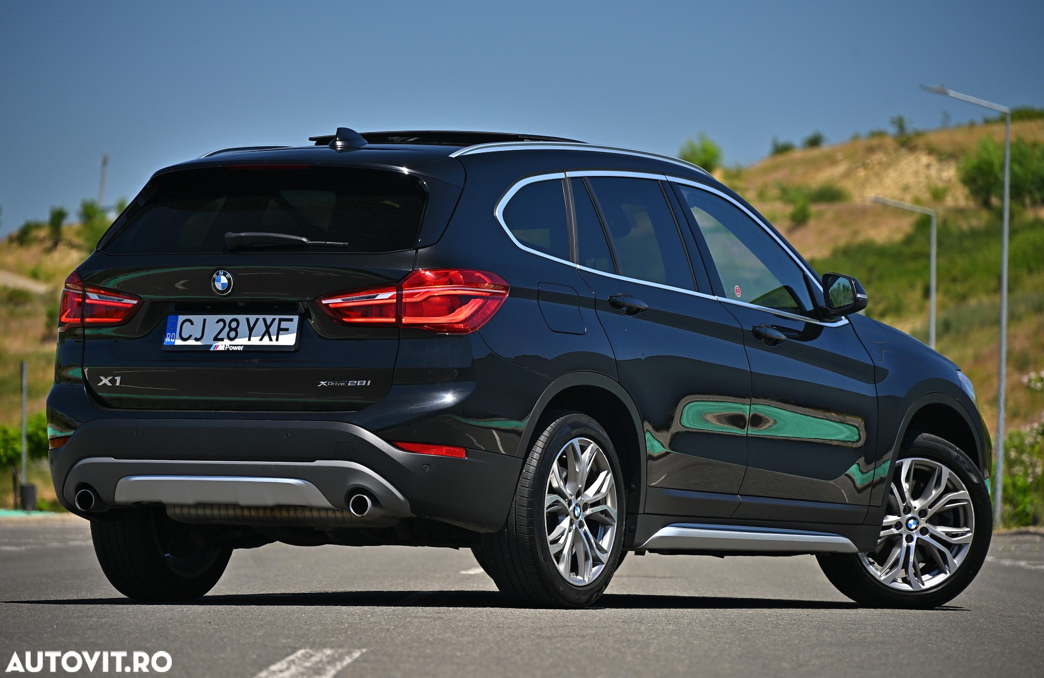 BMW X1 xDrive25i AT xLine - 6
