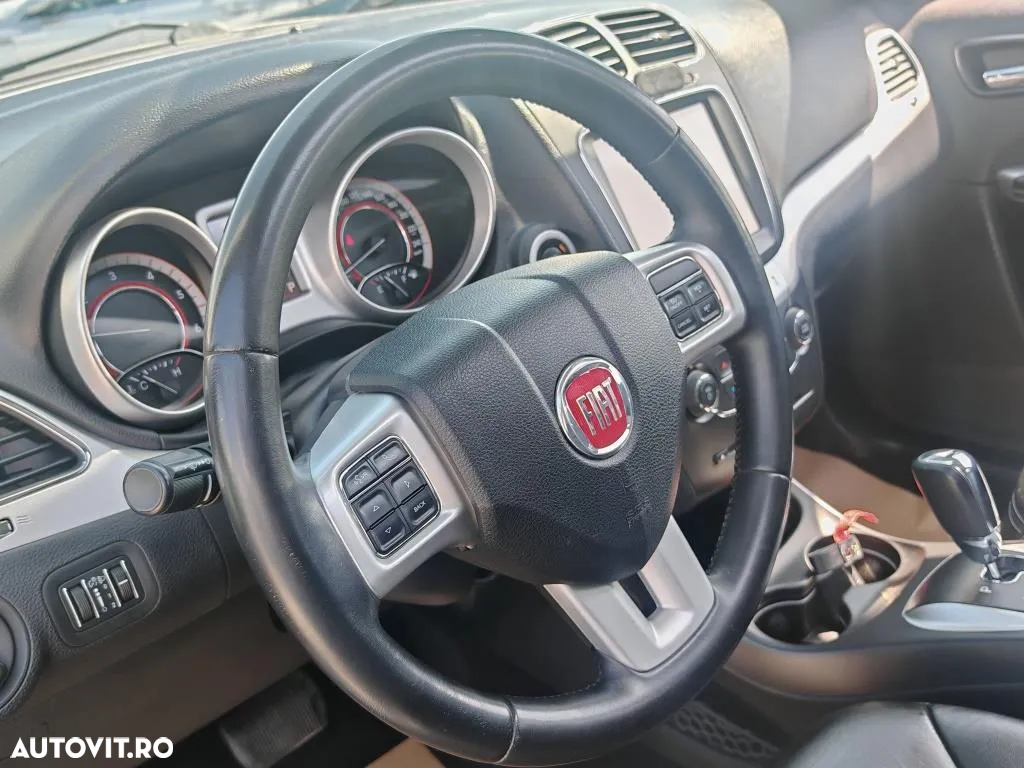 Fiat Freemont 2.0 Mjet AT AWD Lounge - 26