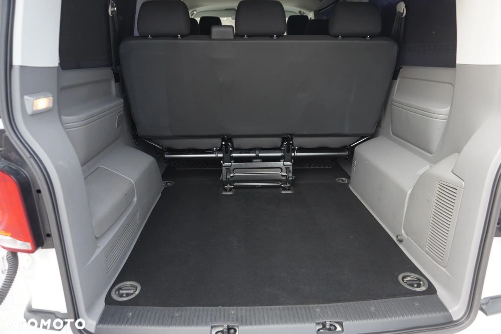 Volkswagen Caravelle - 17